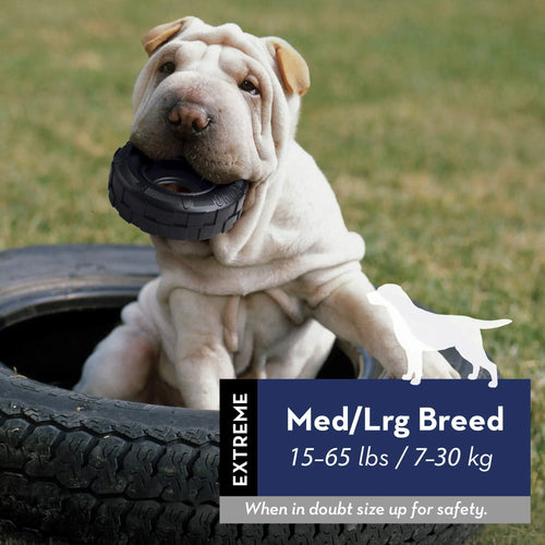 KONG - Tires - Giocattolo in gomma resistente e dispenser di snack per cani forti.